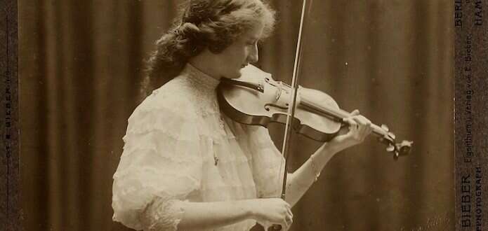 Canadian Violin Virtuoso Kathleen Parlow Was Born On This Day in 1890 [ON-THIS-DAY] - image attachment