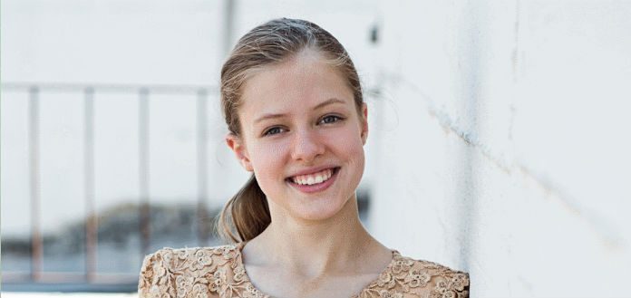 Lara Boschkor Violinist