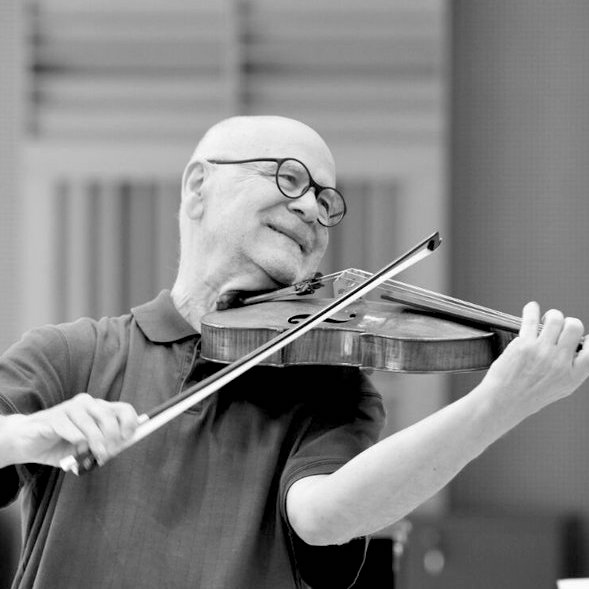 Atar Arad violinist