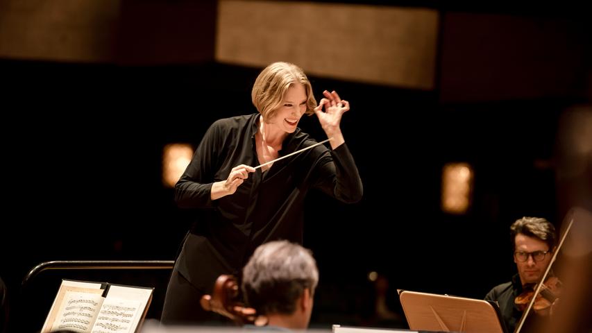 Conductor Joana Mallwitz Announces Upcoming Maternity Leave - image attachment