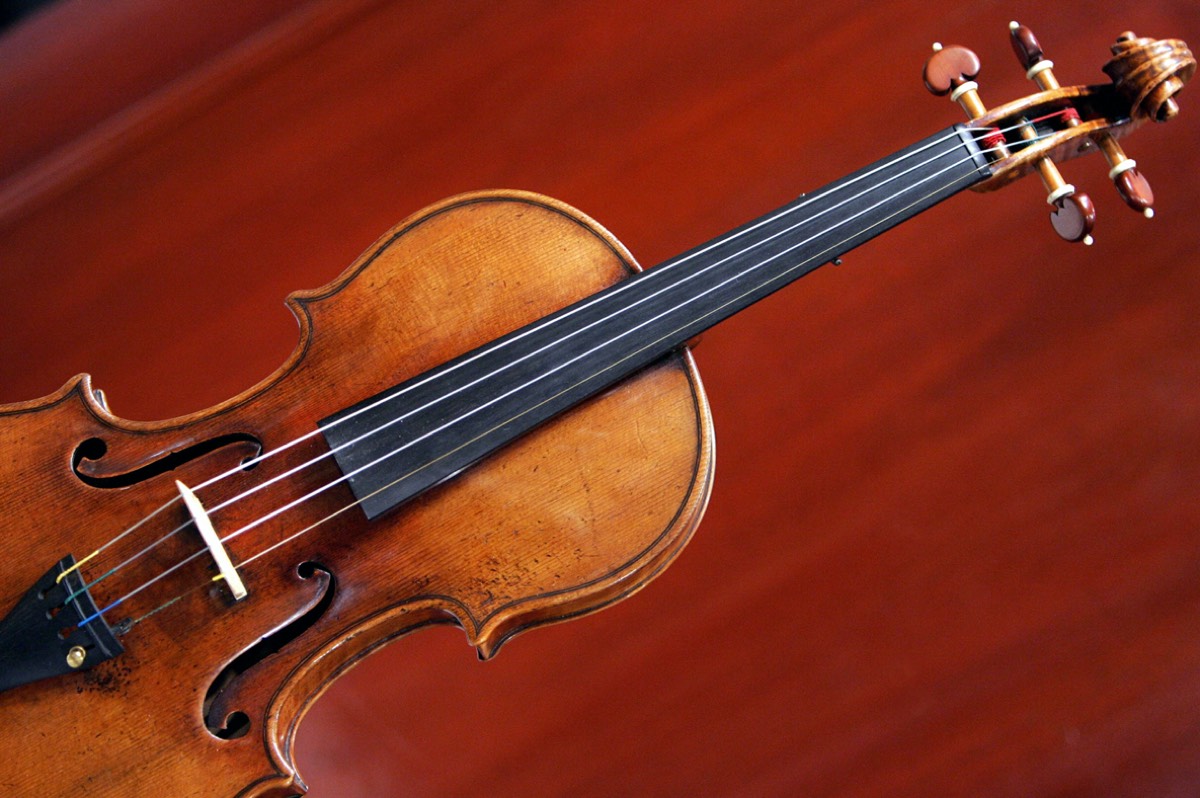 A Violin "Worth Tens of Thousands of Euros" Stolen from French Train - image attachment