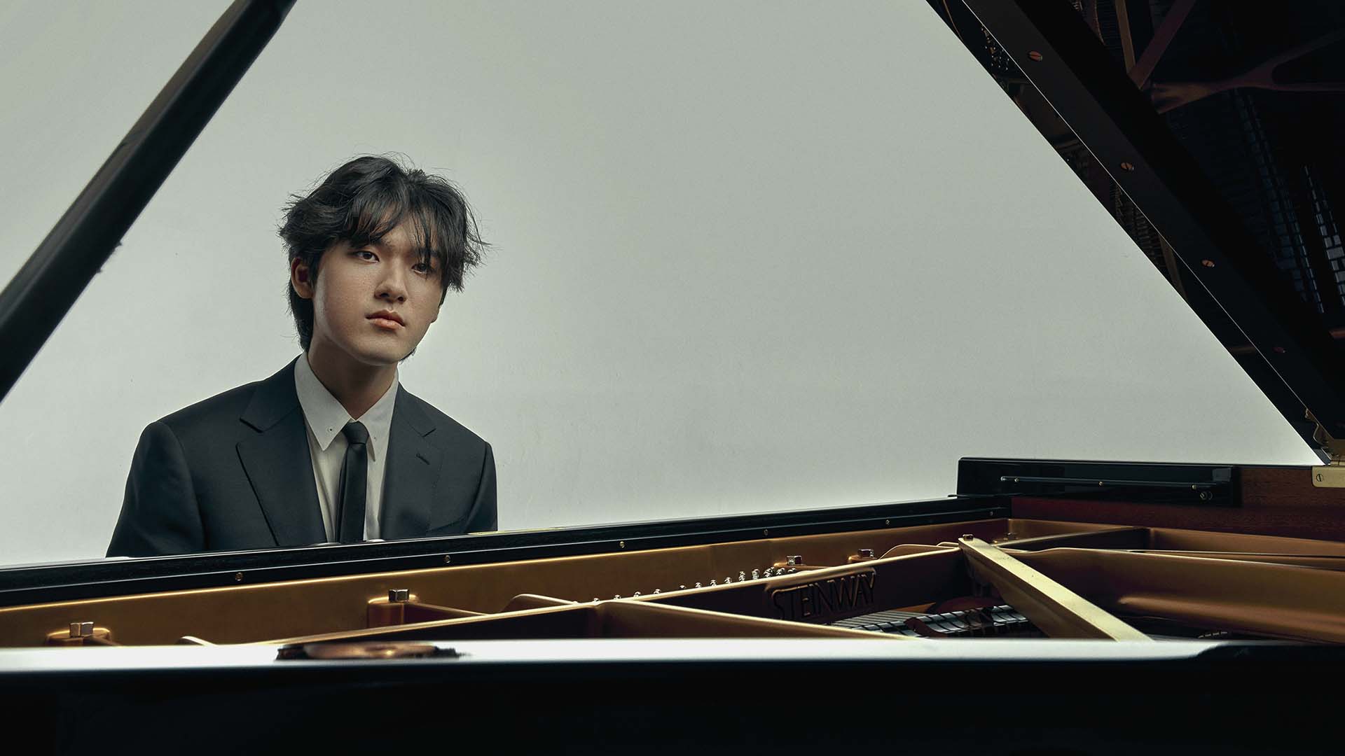 Pianist Yunchan Lim Withdraws from Performances Following Hand Injury