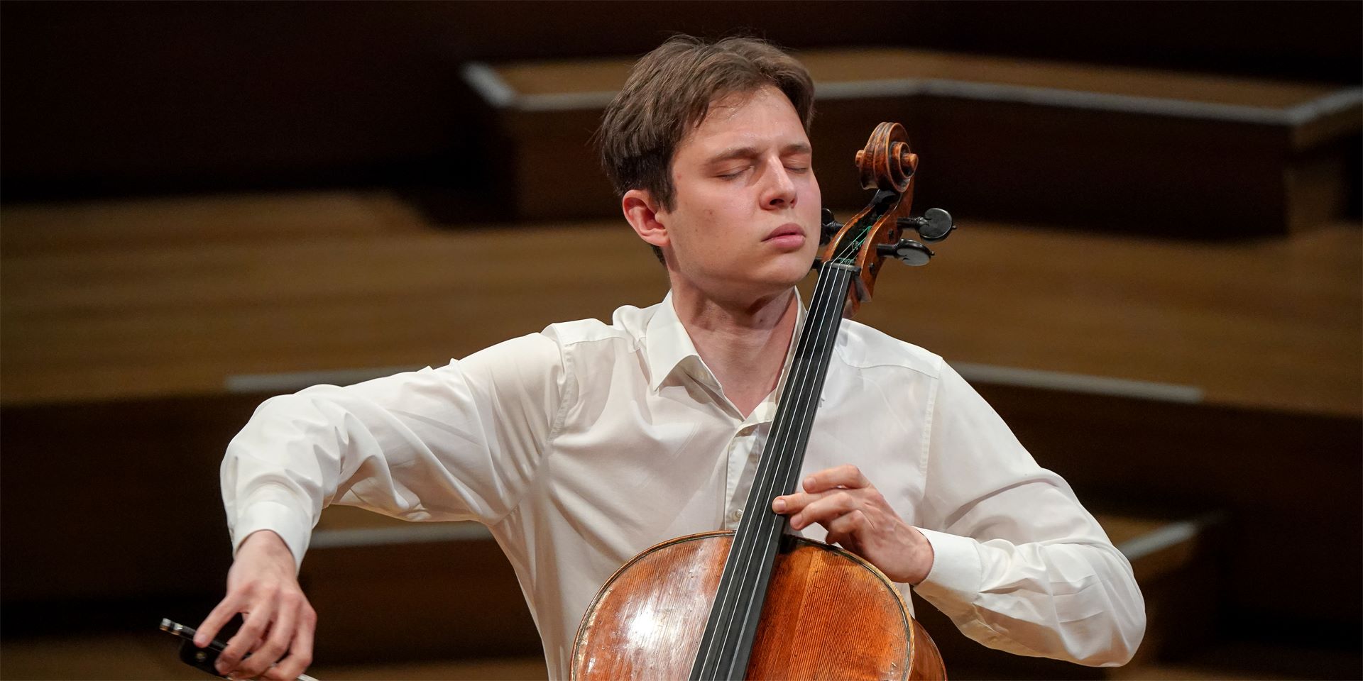 大提琴家 Ivan Skanavi 成为拉尔森弦乐团艺术家