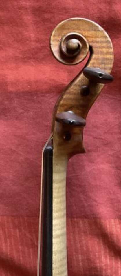 Stolen Instrument —> 1740 Carcassi violin and bows