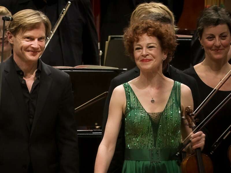 Violinist Carolin Widmann Performs Kaija Saariaho’s “Graal théâtre” Concerto